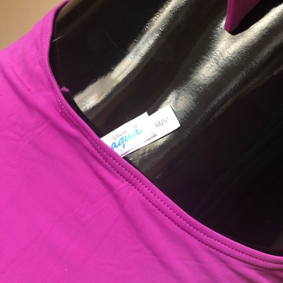 One piece Swimsuit - Picture 6 of 6